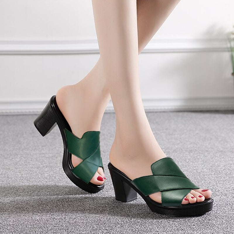 Darcy sandals