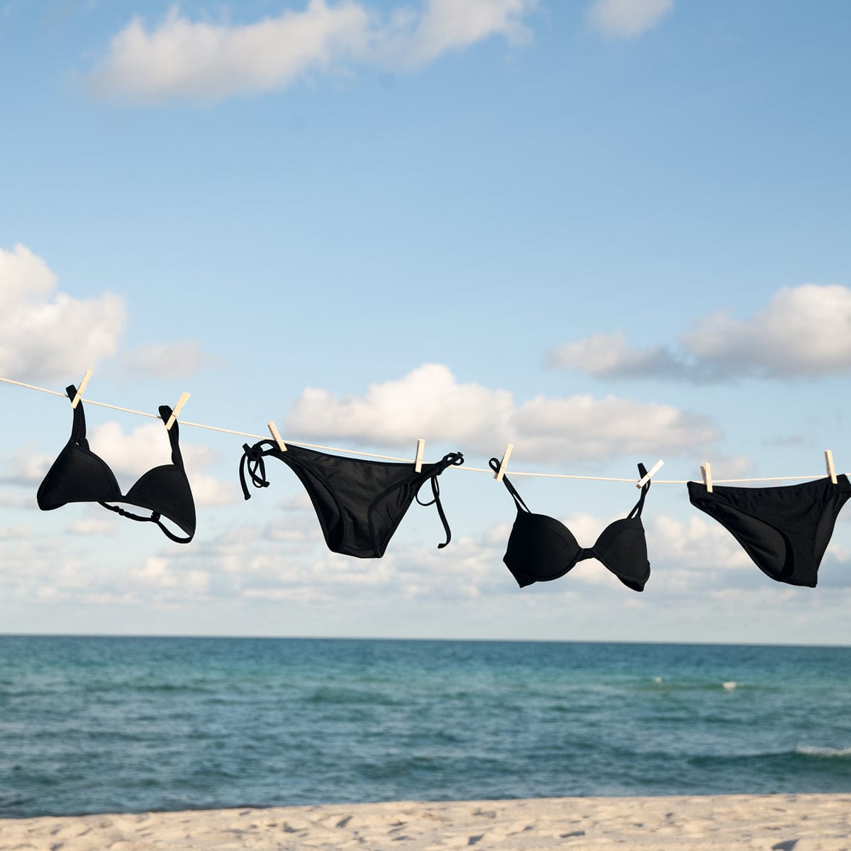Lift Up Bikini Top Black