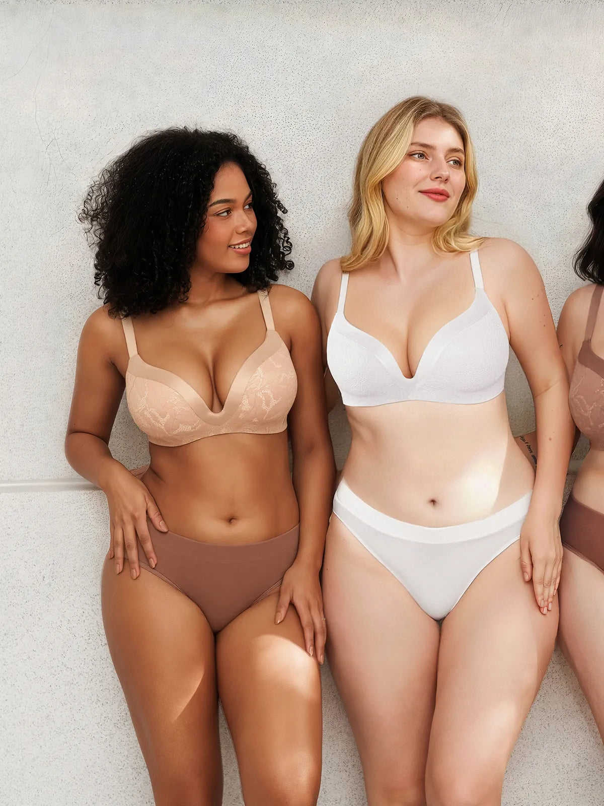 Lace Full Coverage Comfort Sculpting Plunge Bra